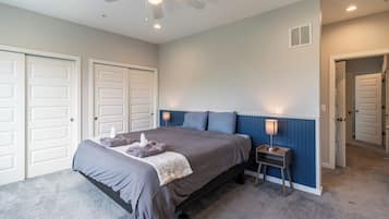 3 bedrooms, desk, iron/ironing board, free WiFi