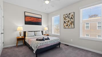 3 Schlafzimmer, Schreibtisch, BĂŒgeleisen/BĂŒgelbrett, kostenloses WLAN