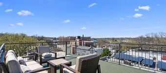 Entire DC House: 3BR/3BA RoofDeck & Free Parking, Near Capitol Hill!