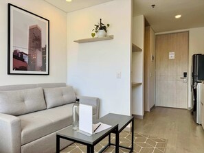 テレビ、書斎 / ワークスペース