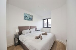 1 chambre, bureau, fer et planche à repasser, Wi-Fi