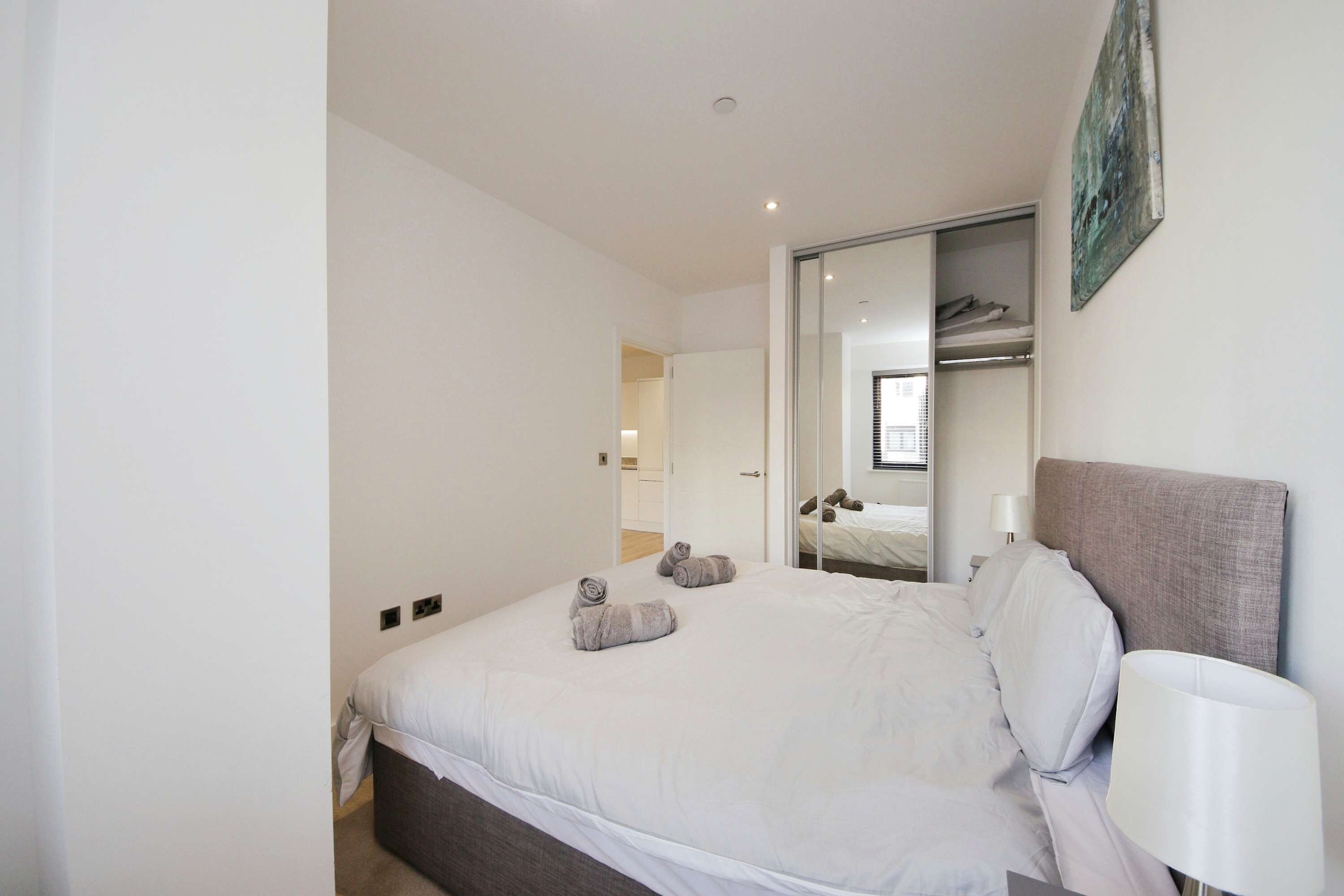 1 bedroom, desk, iron/ironing board, WiFi
