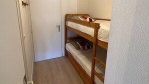 1 間睡房、床單