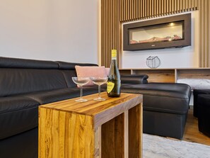 Televisie en een open haard