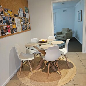 Dining - Mornington peninsula getaway (Frankston)