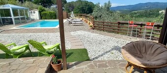 CASA PILAR villa with pool and jacuzzi for exclusive use in chianti