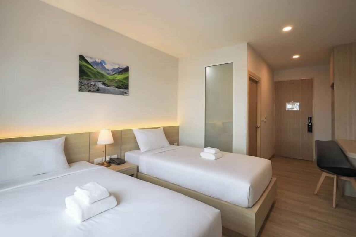 Blackout curtains, free WiFi, bed sheets