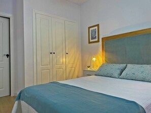 3 habitaciones, tabla de planchar con plancha y wifi gratis 