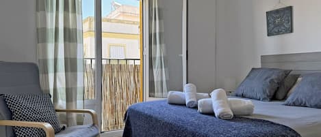 2 chambres, fer et planche Ă repasser, Wi-Fi gratuit, draps fournis