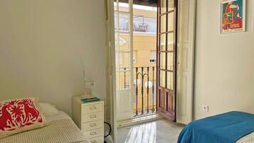 2 chambres, fer et planche Ă repasser, Wi-Fi gratuit, draps fournis