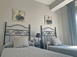 3 bedrooms, iron/ironing board, free WiFi, bed sheets - Apartamento La Catedral - Ole Solutions (Jerez de la Frontera)