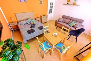 3 chambres, fer et planche à repasser, Wi-Fi gratuit, draps fournis