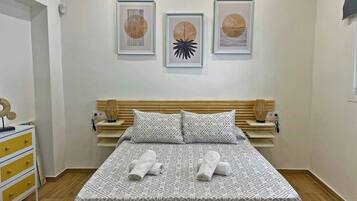 3 slaapkamers, een strijkplank/strijkijzer, reisbedje, gratis wifi