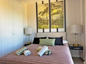 2 chambres, fer et planche à repasser, Wi-Fi gratuit, draps fournis
