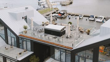 Beach bar