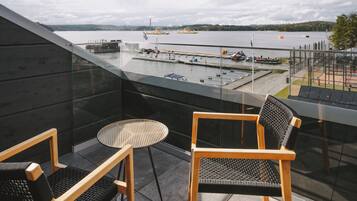 Season Suite | Balcony