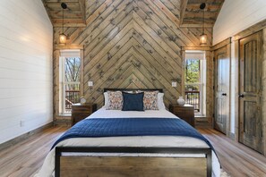 1 bedroom, free WiFi, bed sheets - Summer of 69-Honeymoon Cabin/Hot Tub/Location (Broken Bow)