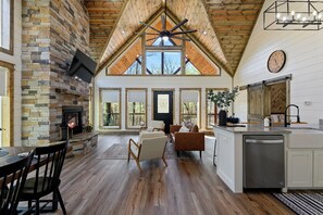 Interior - Summer of 69-Honeymoon Cabin/Hot Tub/Location (Broken Bow)