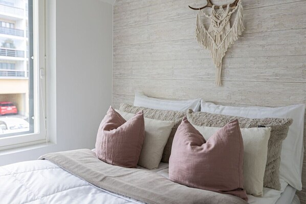 1 bedroom, WiFi, bed sheets