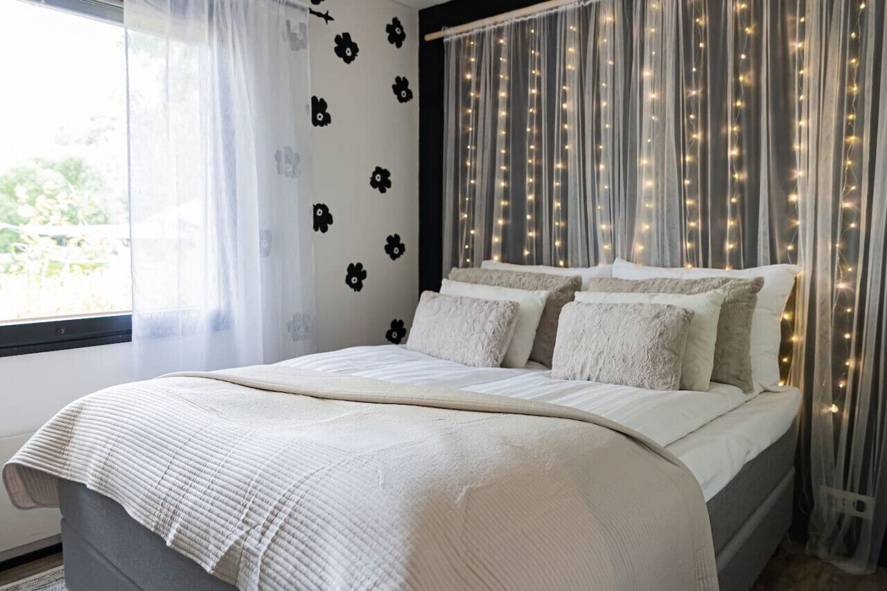 2 bedrooms, desk, free WiFi, bed sheets