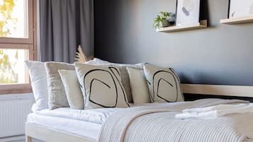 1 bedroom, free WiFi, bed sheets