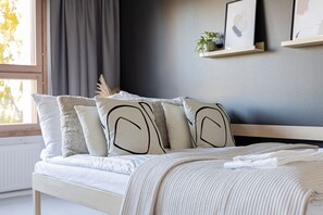 1 bedroom, free WiFi, bed sheets