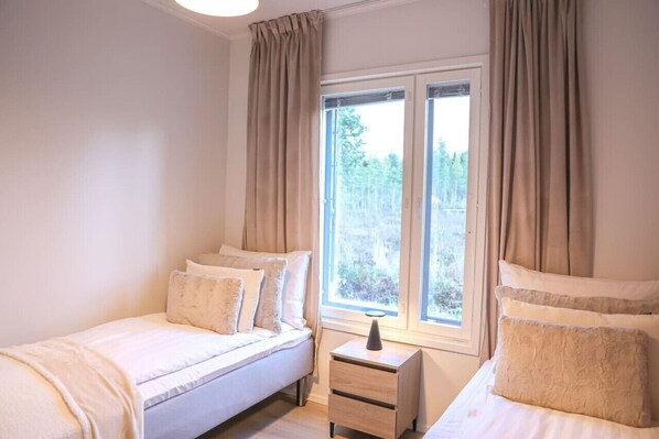 4 makuuhuonetta, ilmainen Wi-Fi, vuodevaatteet