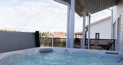 Aurora Villa with Jacuzzi by BookLapland