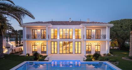 Exceptional Villa in Cannes: Swimming pool, Mediterranean views and top-of-the-range services