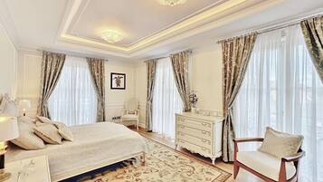 7 bedrooms, iron/ironing board, free WiFi, bed sheets