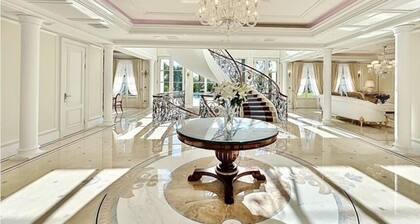 Exceptional Villa in Cannes: Swimming pool, Mediterranean views and top-of-the-range services