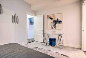 2 bedrooms, iron/ironing board, travel cot, free WiFi