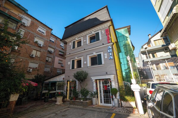 Exterior - Hotel Aria (Tirana)