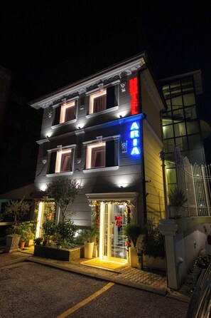 Exterior - Hotel Aria (Tirana)