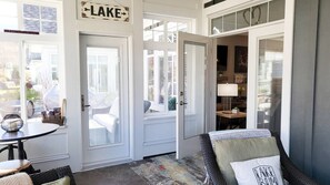 House | 4 bedrooms - Viognier Cottage - Walk to Pools and Beach 9 (Osoyoos)