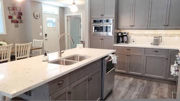 Rumah | 4 kamar tidur