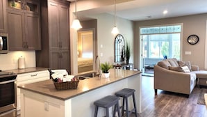 House | 4 bedrooms - Sandy Cove Cottage - Steps From the Beach 70 (Osoyoos)