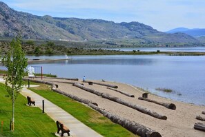 House | 4 bedrooms - Merlot at The Cottages on Osoyoos Lake 5 (Osoyoos)