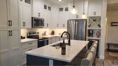 Malbec Cottage - See the Pool From Your Deck 49