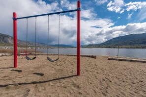 4 bedrooms - Riesling Cottage 29 (Osoyoos)