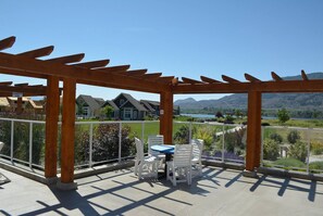 House | 4 bedrooms - Sunrock Meadow Cottage on Osoyoos Lake 113 (Osoyoos)