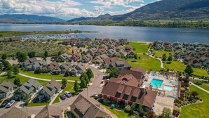 Unclassified image, 3 of 51, button - Beautiful Kismet View Cottage With Golf Cart 188 (Osoyoos)