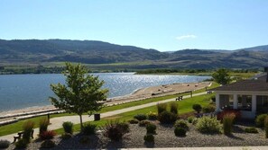 House - Beautiful Kismet View Cottage With Golf Cart 188 (Osoyoos)