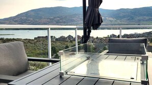 Unclassified image, 4 of 51, button - Beautiful Kismet View Cottage With Golf Cart 188 (Osoyoos)