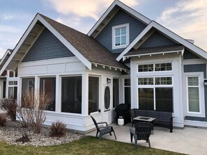 3 bedrooms - Syrah Cottage on Osoyoos Lake 130 (Osoyoos)