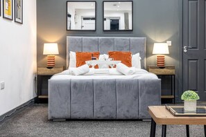 1 chambre, bureau, fer et planche à repasser, Wi-Fi