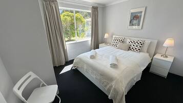 3 bedrooms, free WiFi, bed sheets
