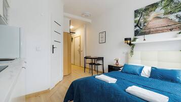 Studio – classic, 1 dobbeltseng, privat bad | Strykejern/-brett, wi-fi (inkludert) og sengetøy