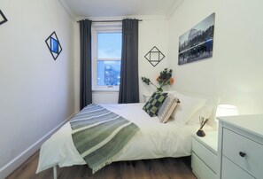 2 Schlafzimmer, Bügeleisen/Bügelbrett, kostenloses WLAN, Bettwäsche