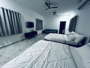 Double Room | Premium bedding, down comforters, individually decorated